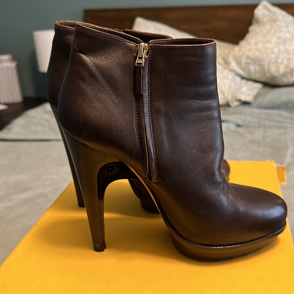 fendi chocolate nappa leather ankle booties - small platform, zipper. Box & bag